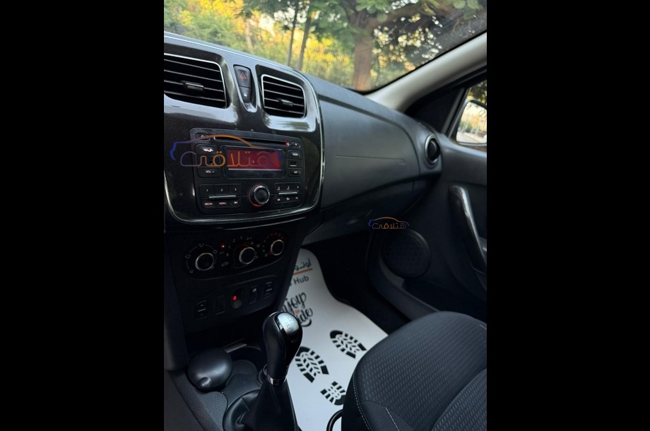 Logan Renault Dark red