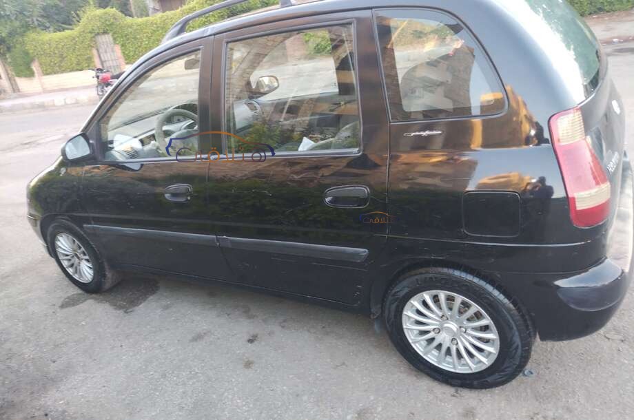 Matrix Hyundai أسود