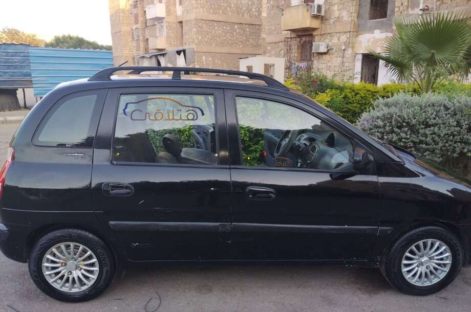 Matrix Hyundai أسود