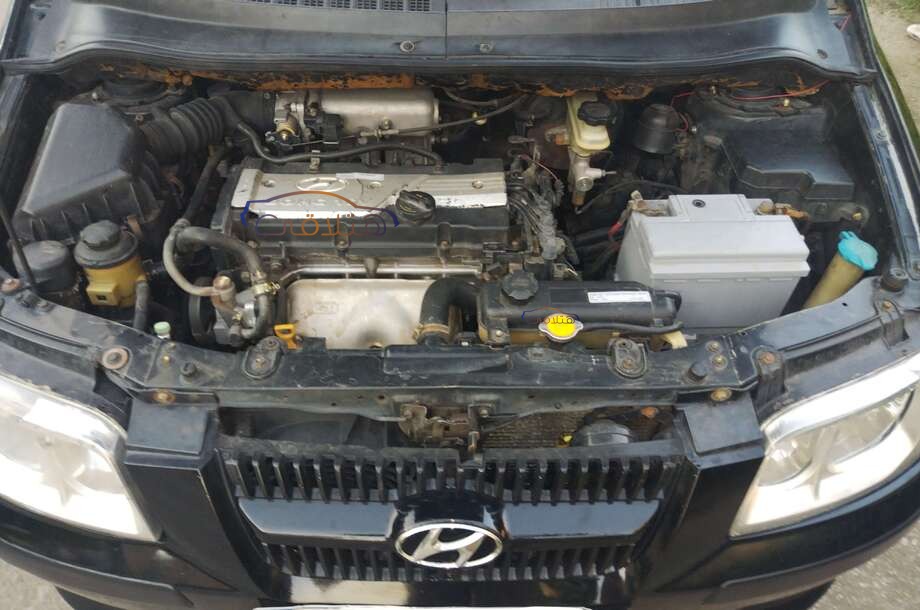 Matrix Hyundai أسود