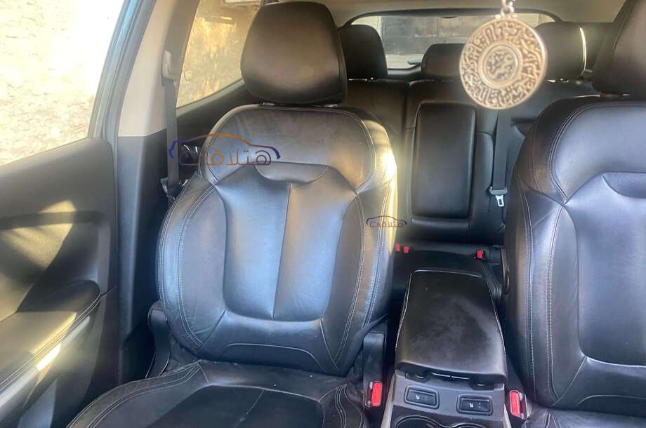 Kadjar Renault الأزرق الداكن