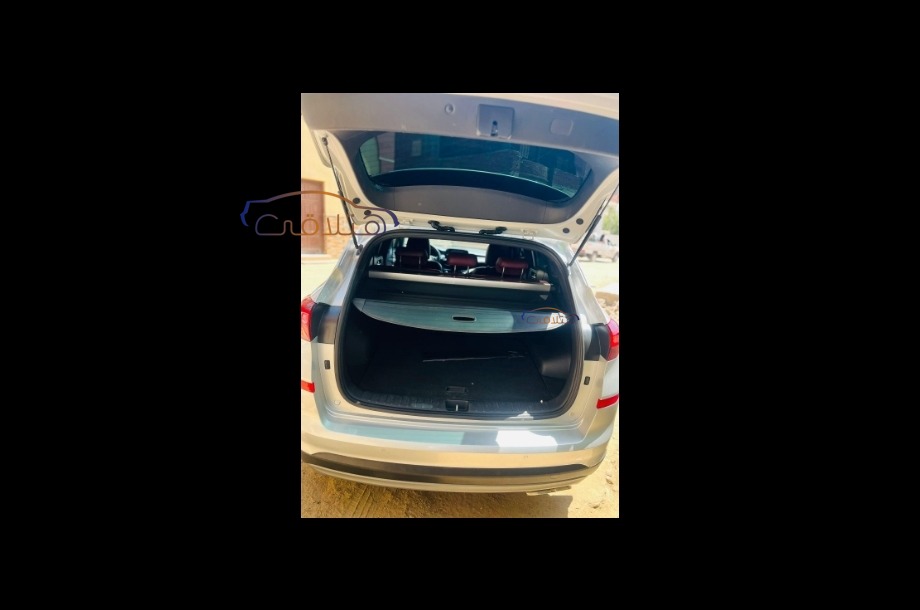 Tucson Hyundai رمادي