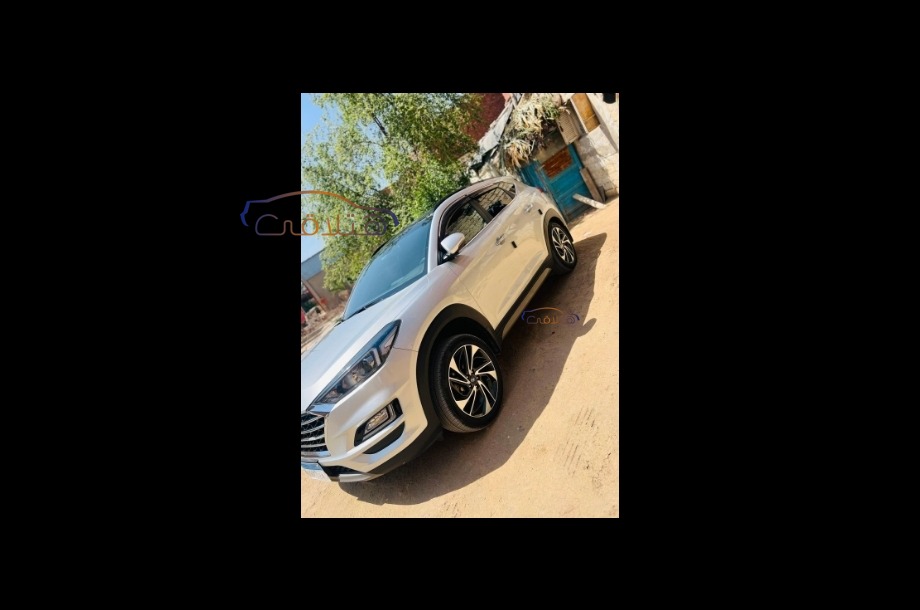 Tucson Hyundai رمادي