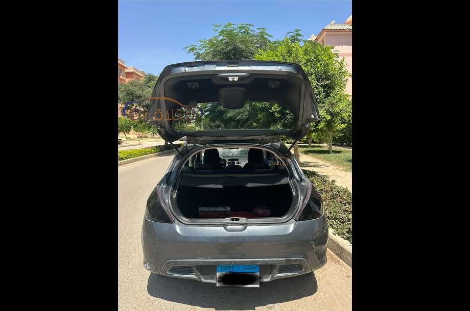 308 Peugeot Gray