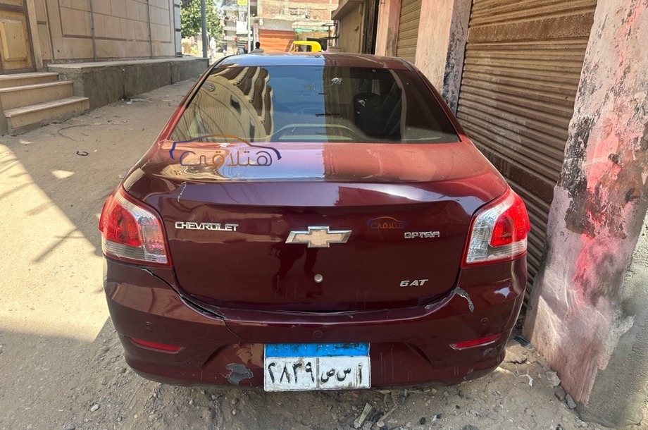 Optra Chevrolet احمر