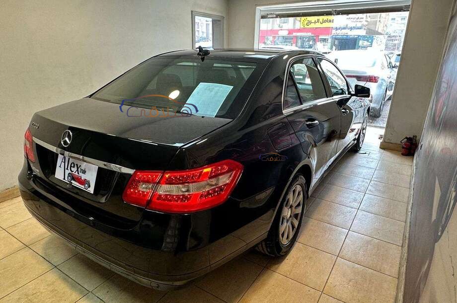E 200 Mercedes Black