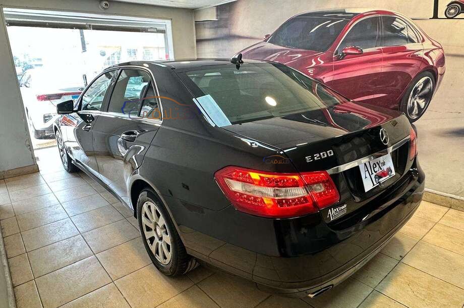 E 200 Mercedes Black