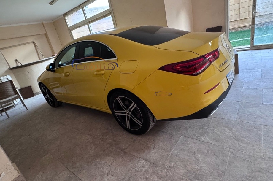CLA 200 Mercedes Gold