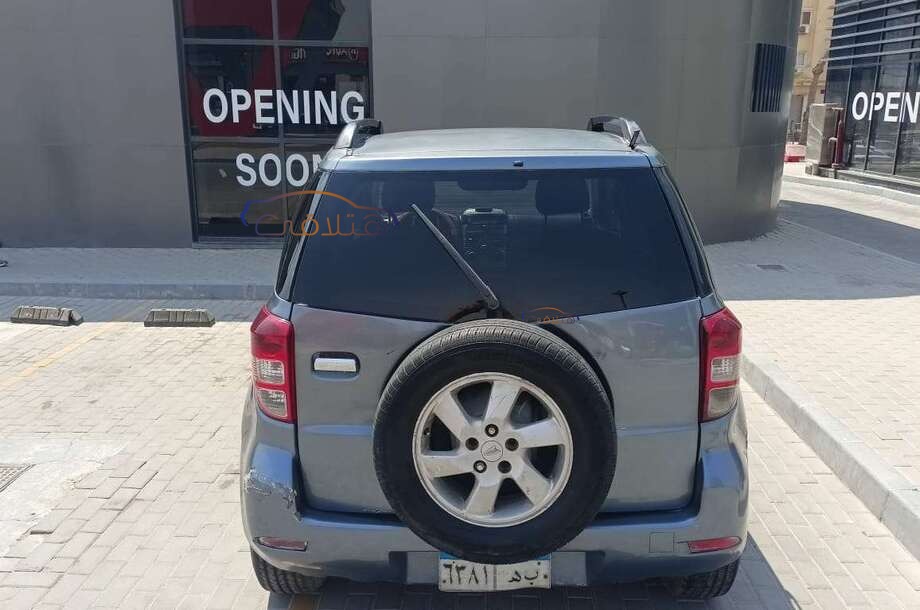 Terios Daihatsu الأزرق الداكن