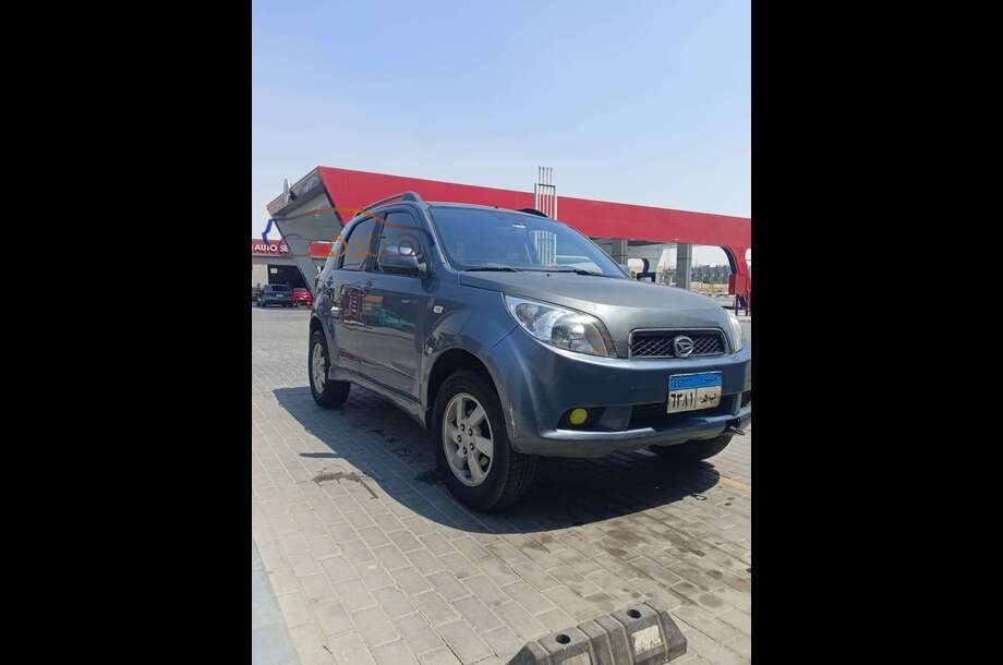 Terios Daihatsu الأزرق الداكن