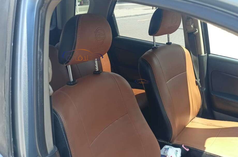 Terios Daihatsu الأزرق الداكن