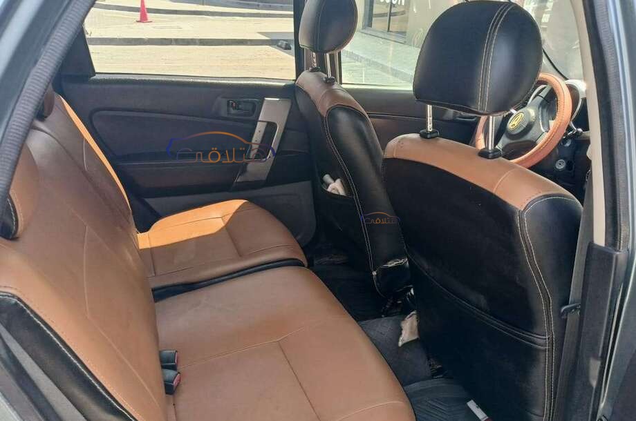 Terios Daihatsu الأزرق الداكن