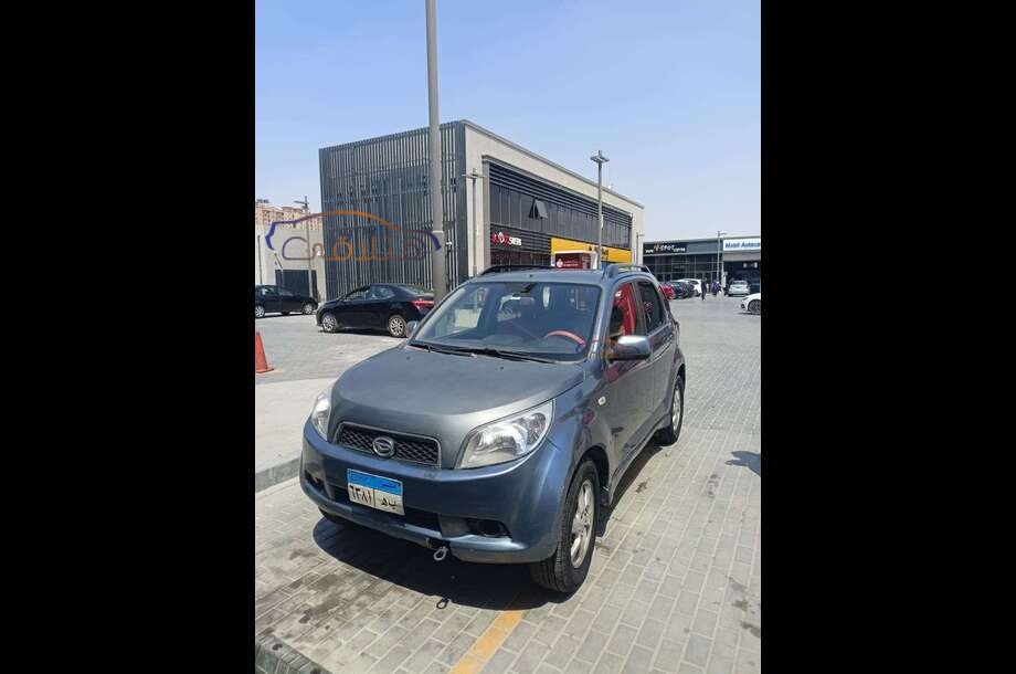 Terios Daihatsu الأزرق الداكن