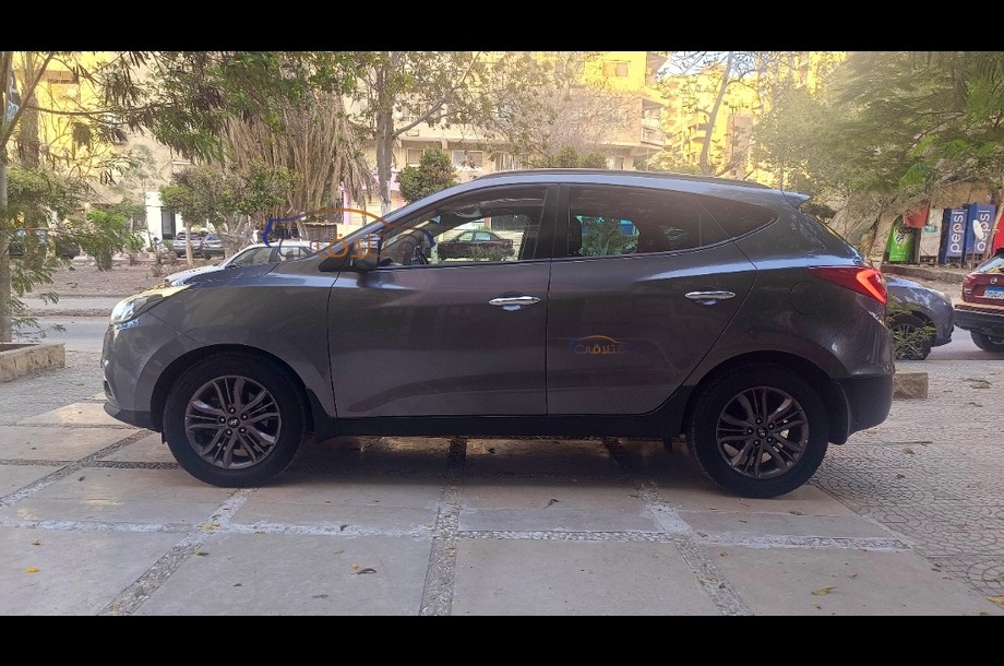 IX 35 Hyundai رمادي
