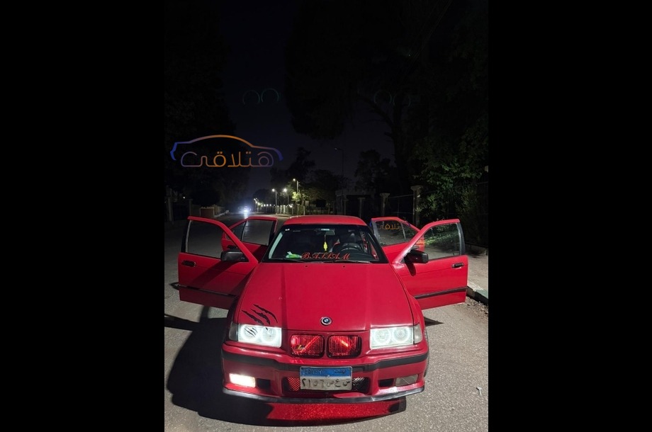 320 BMW احمر