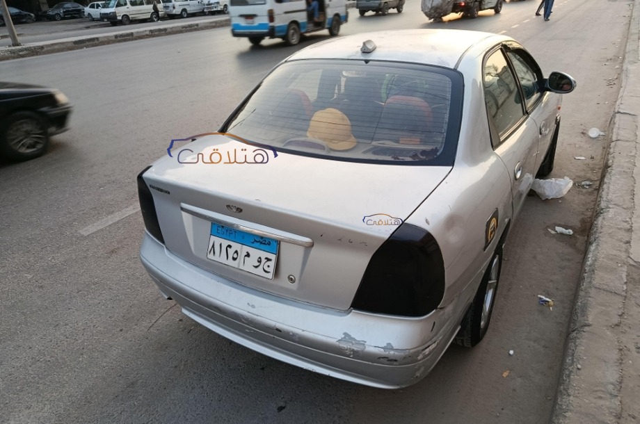Nubira 2 Daewoo فضي