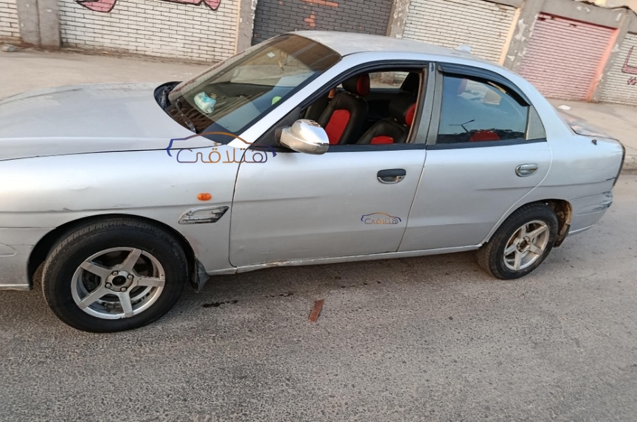 Nubira 2 Daewoo فضي