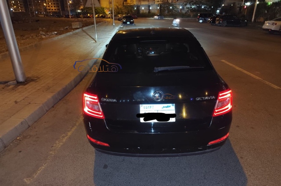 Octavia A7 Skoda أسود