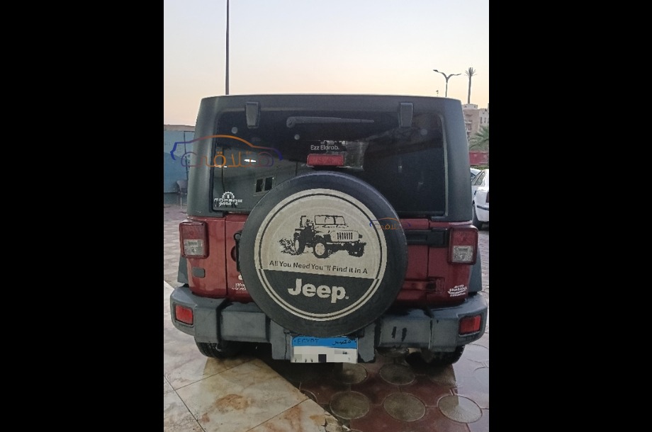 Wrangler Jeep احمر غامق