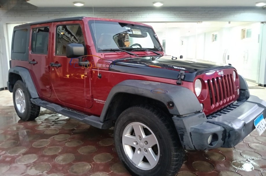Wrangler Jeep احمر غامق