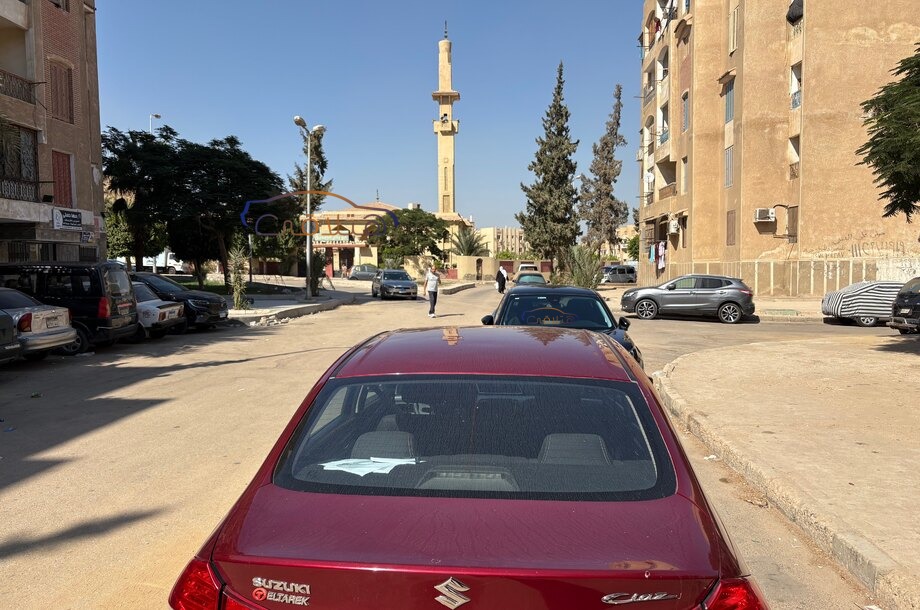 Ciaz Suzuki احمر