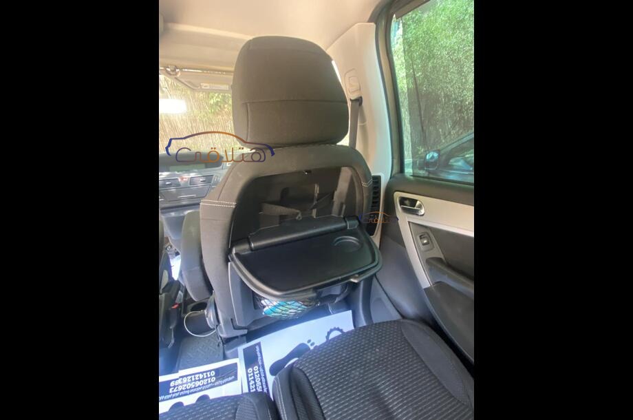 C4 Grand Picasso Citroën ذهبي