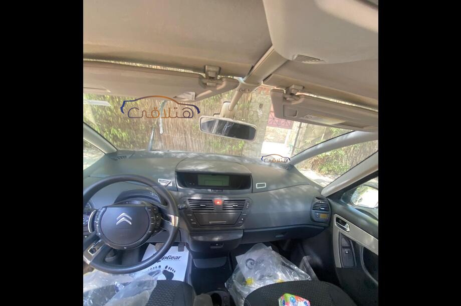 C4 Grand Picasso Citroën ذهبي