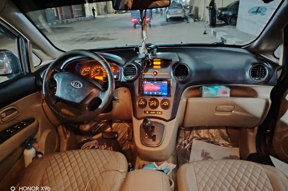 Carens Kia فيراني