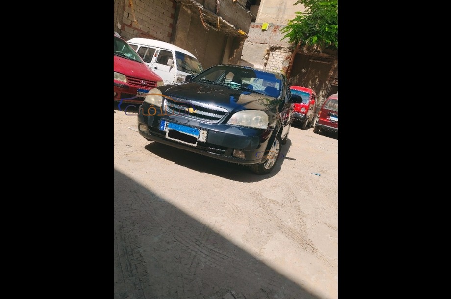 Optra Chevrolet أسود