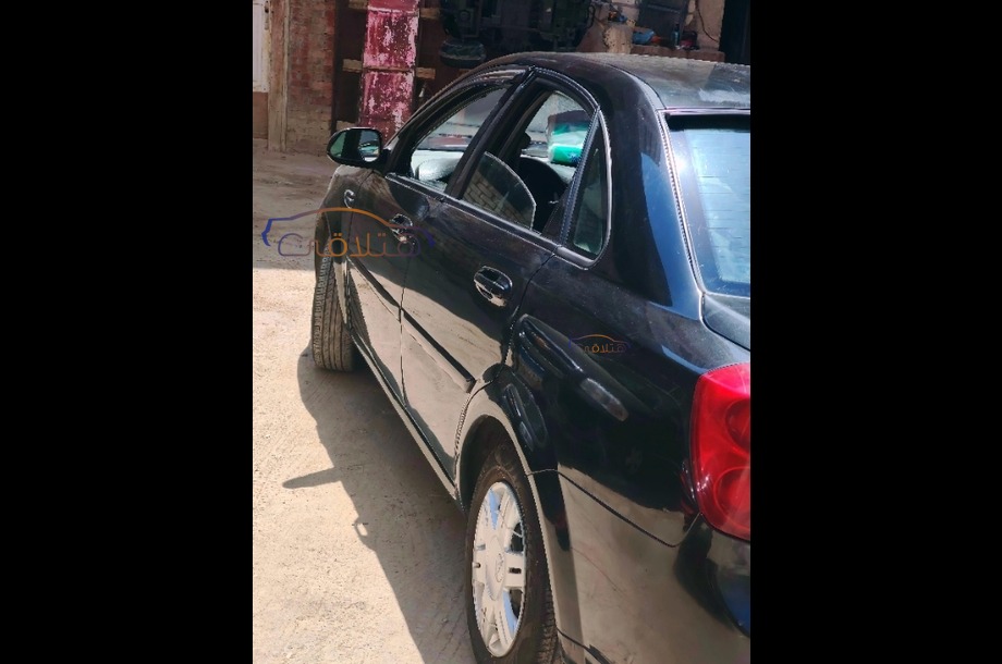 Optra Chevrolet أسود