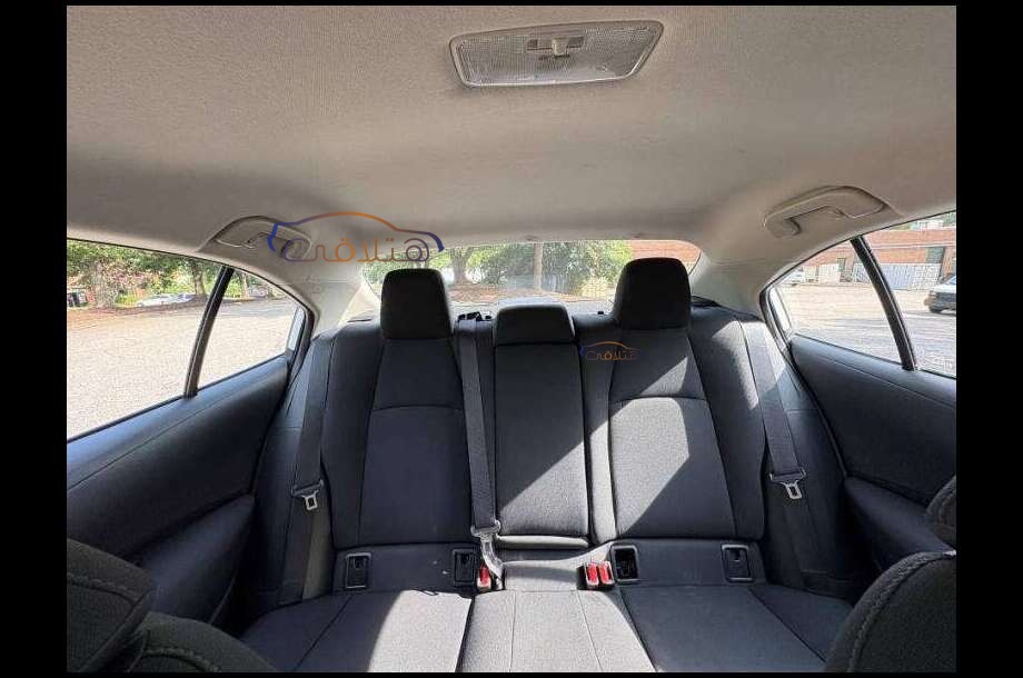 Corolla Toyota أبيض