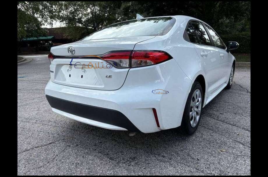 Corolla Toyota أبيض