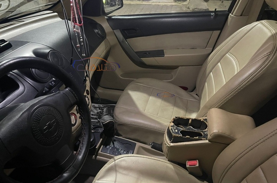 Aveo Chevrolet احمر