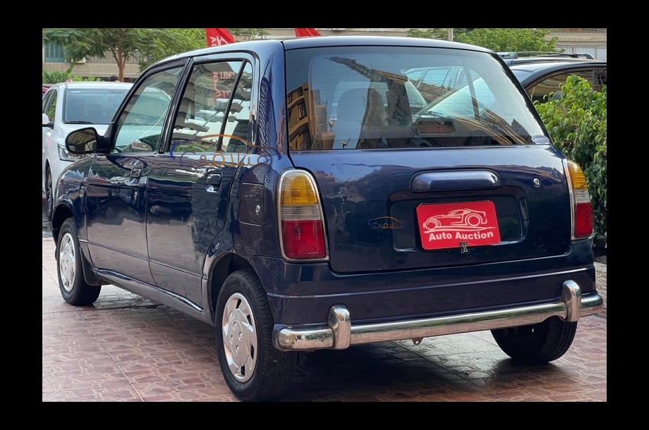 Mira Daihatsu الأزرق الداكن