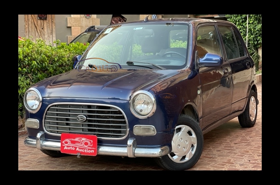 Mira Daihatsu الأزرق الداكن