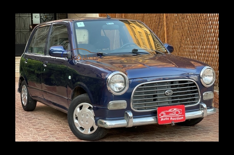 Mira Daihatsu الأزرق الداكن