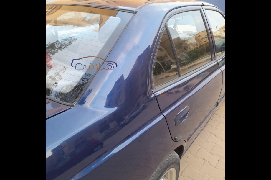 Verna Hyundai أزرق