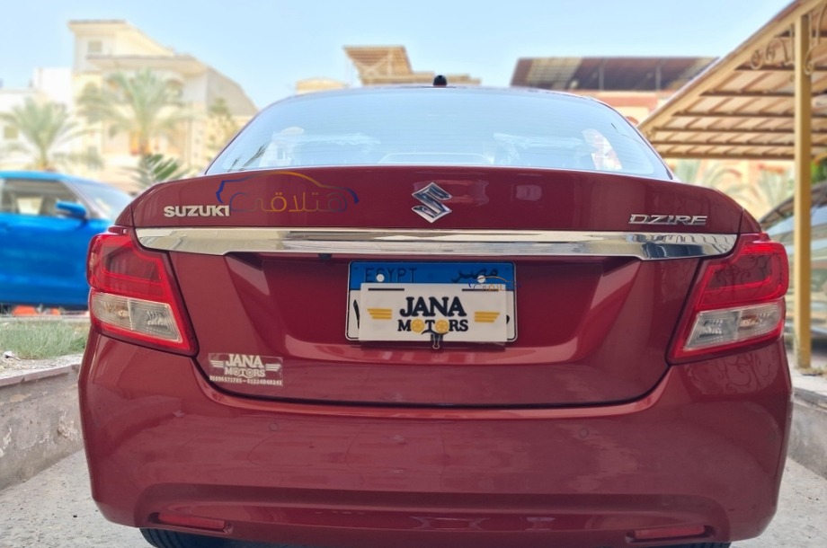 Dzire Suzuki احمر