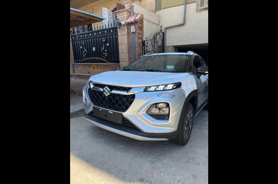 Fronx Suzuki فضي