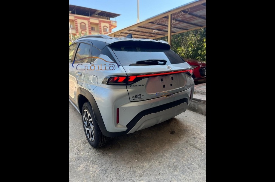 Fronx Suzuki فضي