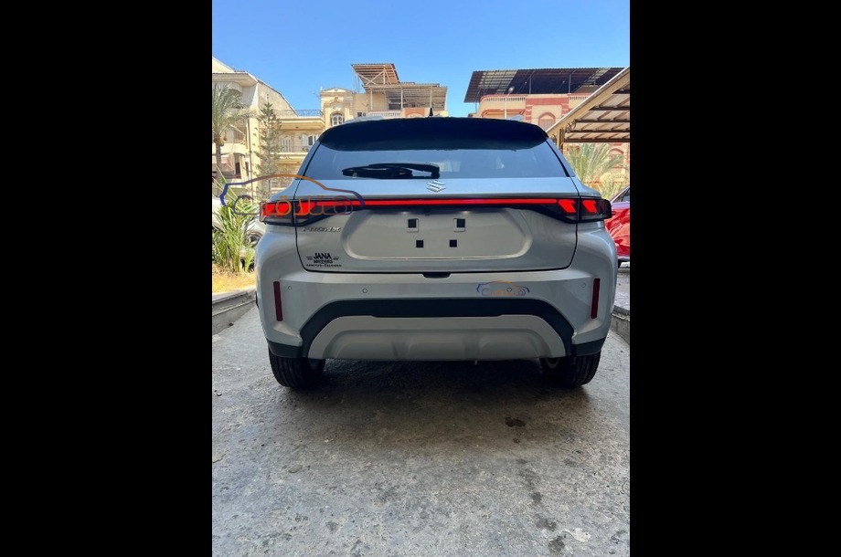 Fronx Suzuki فضي