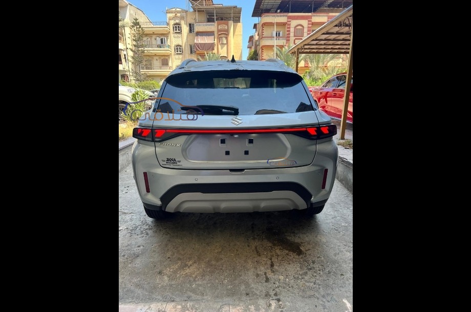 Fronx Suzuki فضي