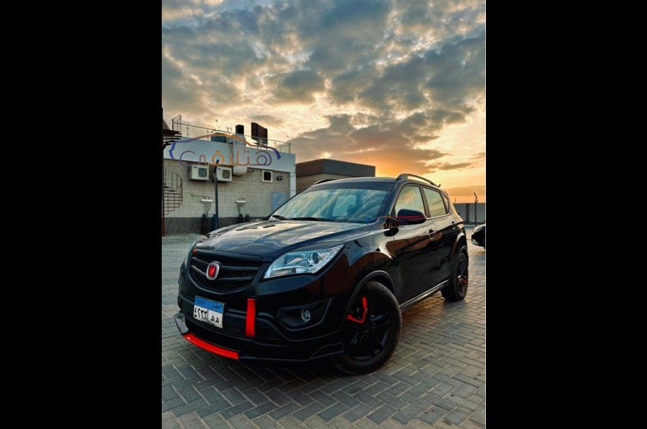 CS 35 Changan أسود