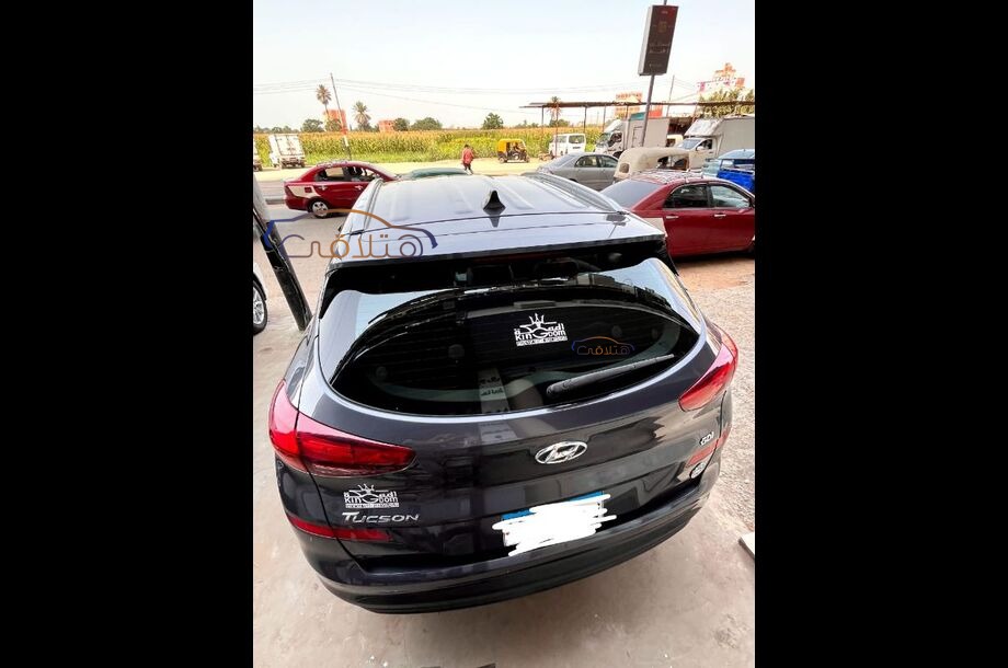 Tucson Hyundai أسود
