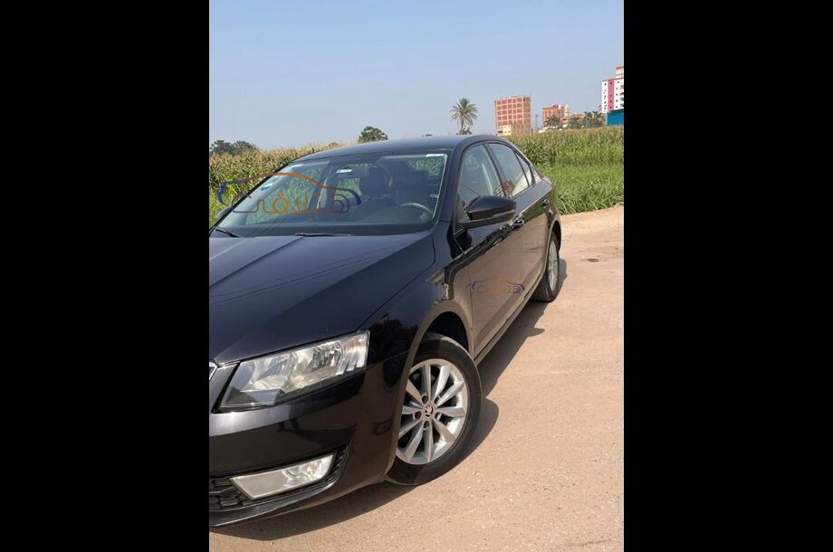 Octavia Skoda أسود