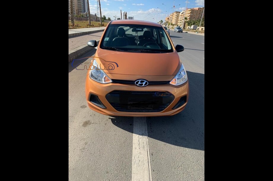 Grand i10 Hyundai Gold