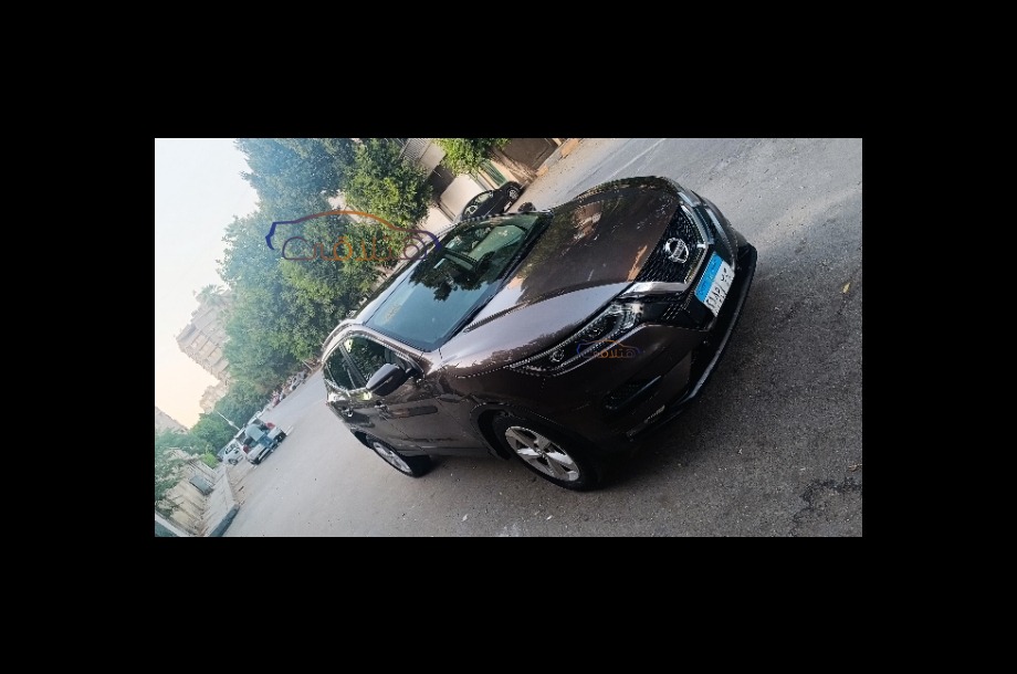 Qashqai Nissan بني