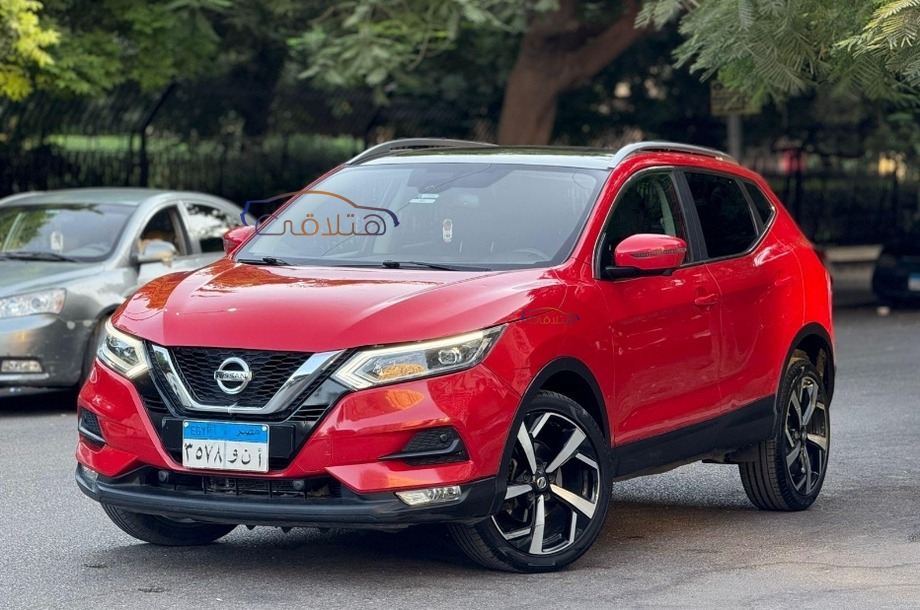 Qashqai Nissan احمر