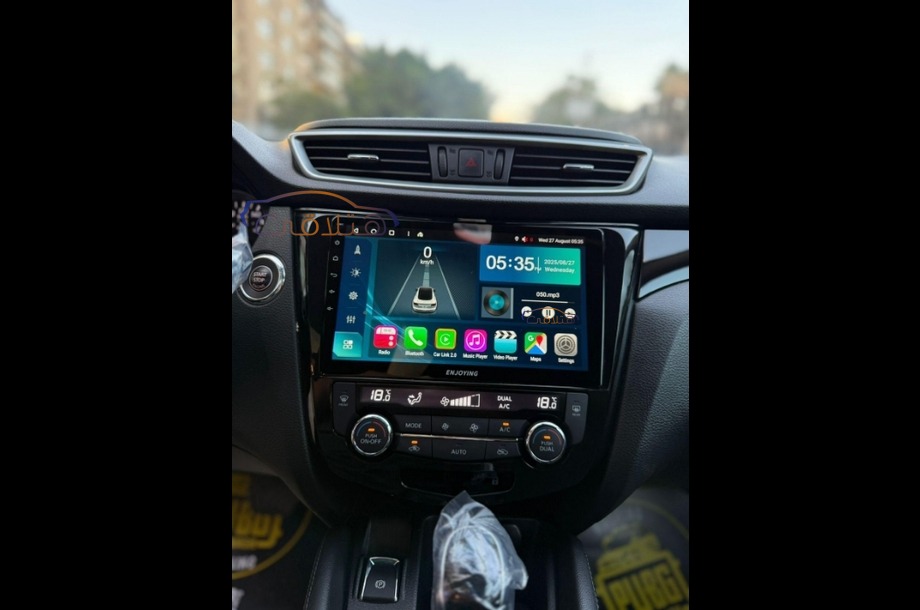 Qashqai Nissan احمر