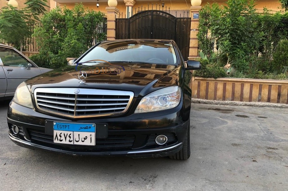 E 250 Mercedes أسود